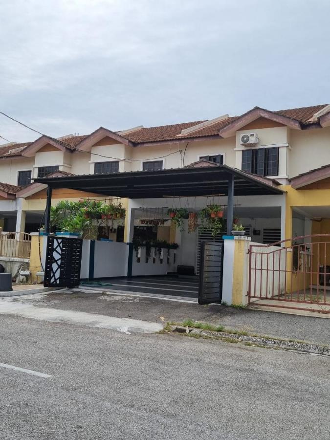 Private Pool Ssue Klebang Ipoh Homestay With High Speed Wifi Chemor Exteriör bild